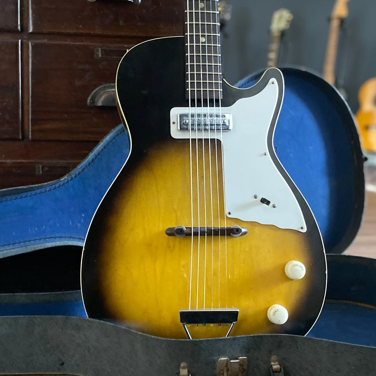 1959 harmony outlet guitar