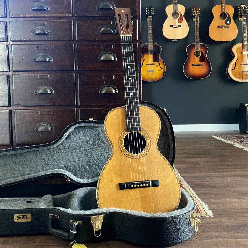 Victoria B&J Parlor 1910s - The Guitar Company