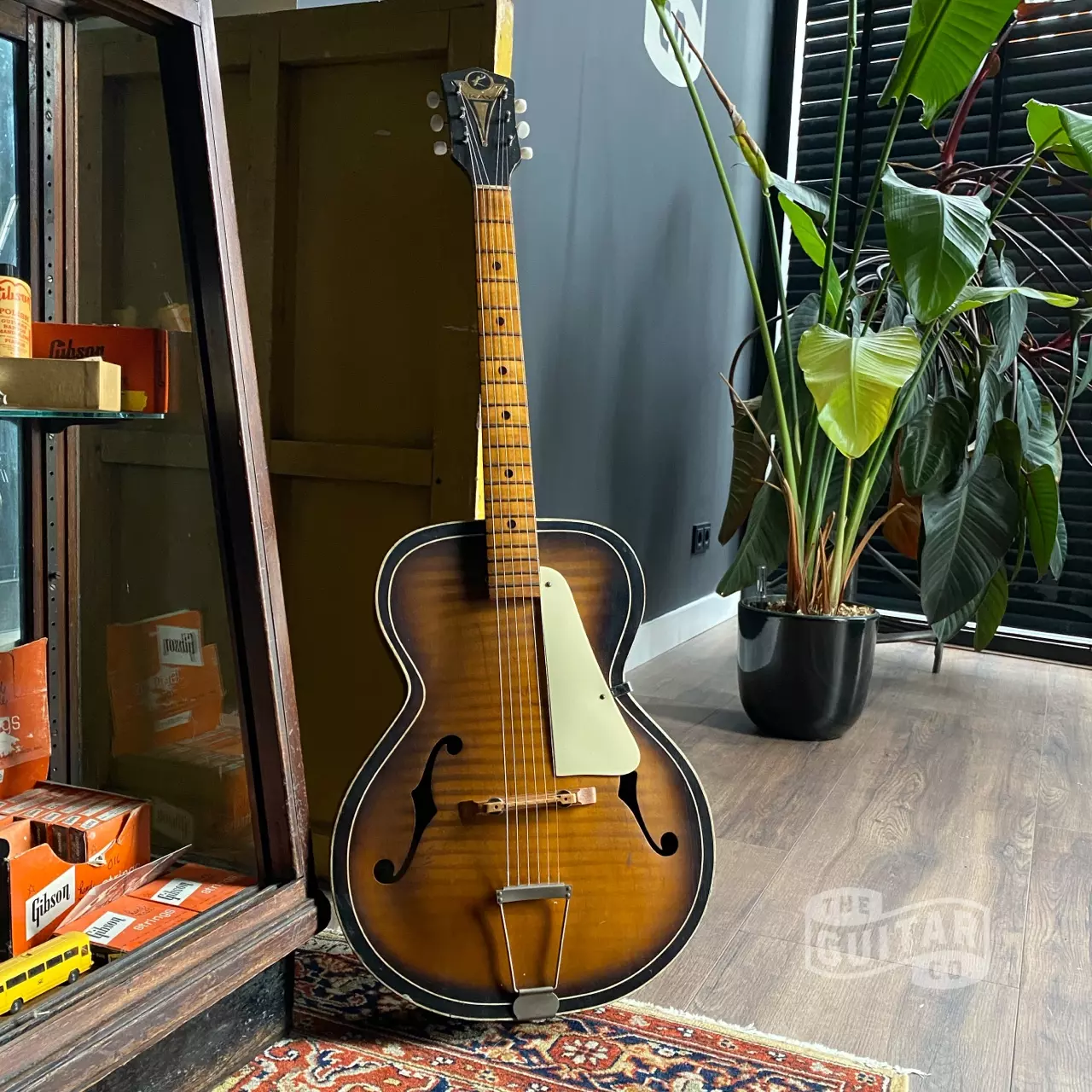 tgc-kay-archtop-1960s-1.jpg.webp