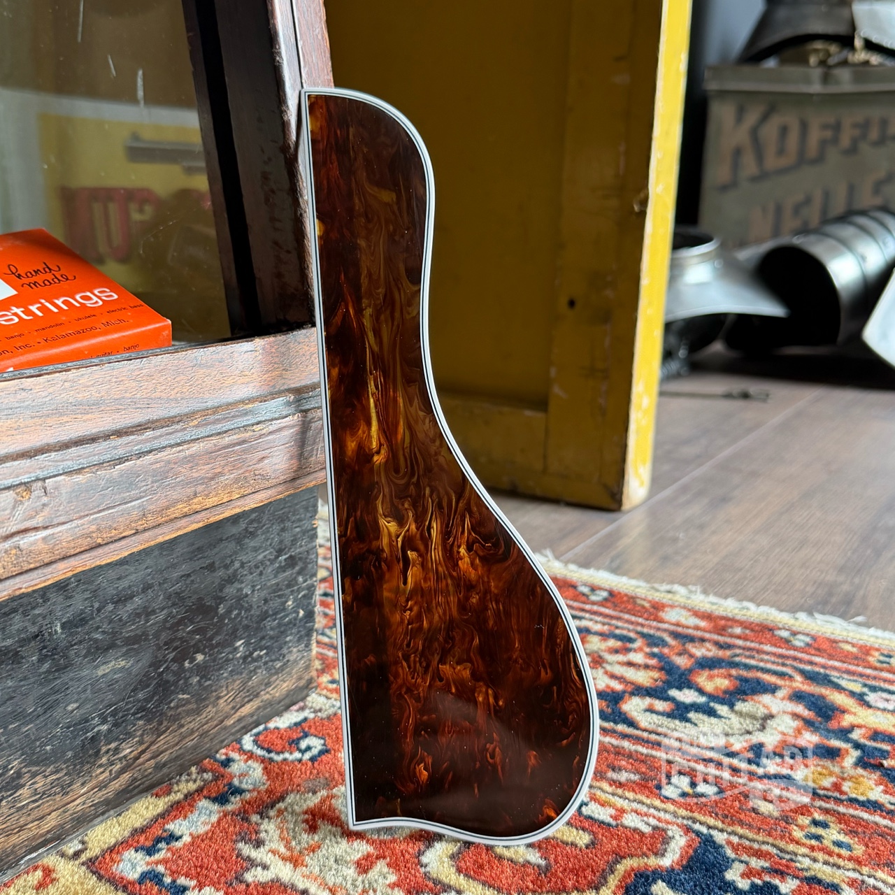 Handmade Gibson L-5 16″ 1929-1935 Type 3 Pickguard Celluloid Tortoise 3-Ply Binding