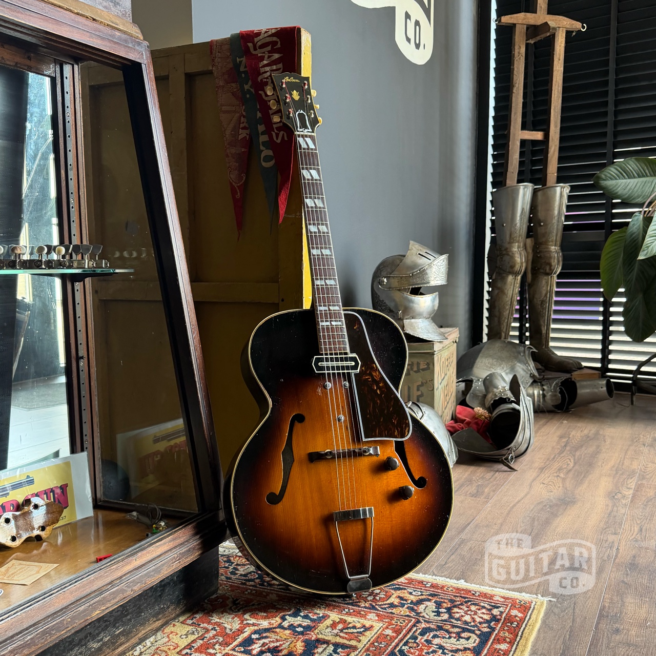 Gibson L-7 “Charlie Christian” Sunburst 1944